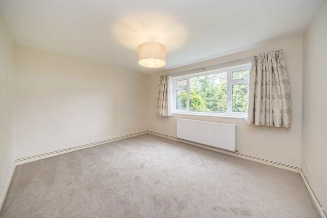 3 Sherborne Court, 40, Percy Road, Hampton photo 4