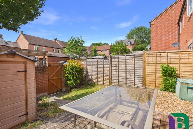 14, Holsey Lane, Milton Keynes photo 4