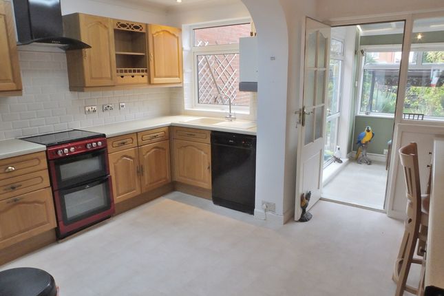 81, Stanton Road, Southampton photo 4
