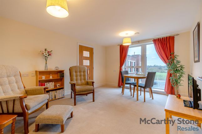 47 Glenhills Court, Little Glen Road, Leicester photo 3