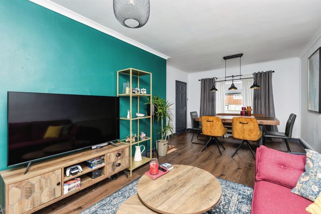 134, Springbank Road, Leeds photo 4