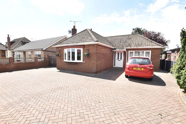 Thumbnail Detached bungalow for sale in Ferry Road West, Scunthorpe, Lincolnshire
