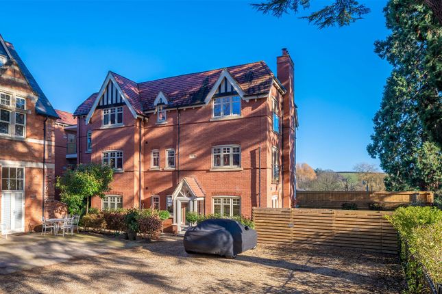 Thumbnail Flat for sale in Stratford Road, Henley-In-Arden