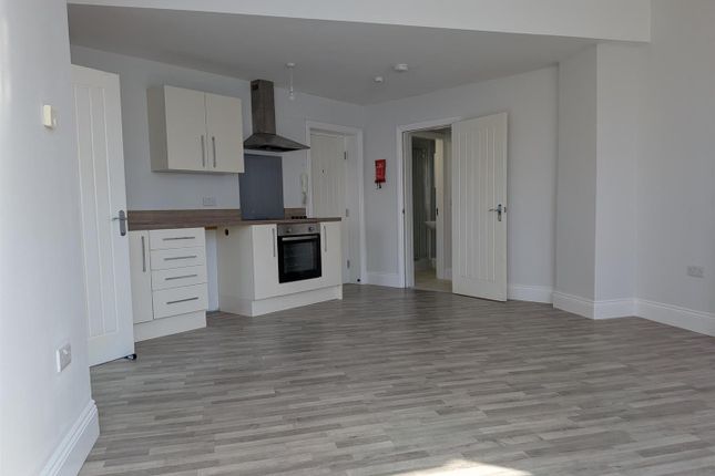 Flat 1 39, Dean Road, Scarborough photo 3