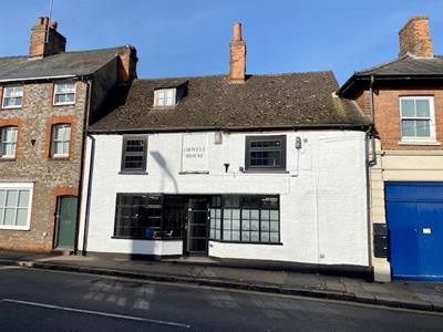 Office to let in Rooms 10 &amp; 13, 50 High Street, Hungerford