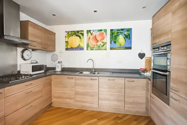 Flat for sale in Walter Radcliffe Road, Wivenhoe, Colchester