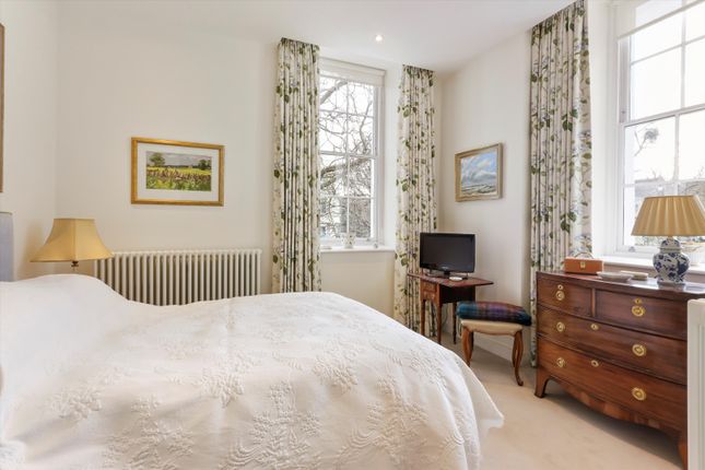 Flat for sale in Bayshill Road, Cheltenham, Gloucestershire