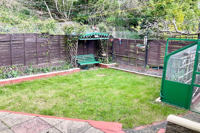 24, Brunswick Gardens, Dover photo 4