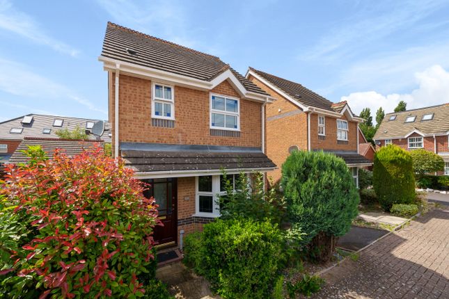 Thumbnail Link-detached house for sale in Lavender Close, Bromley