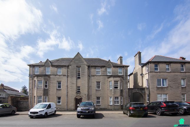 Thumbnail Flat for sale in James Street, Helensburgh