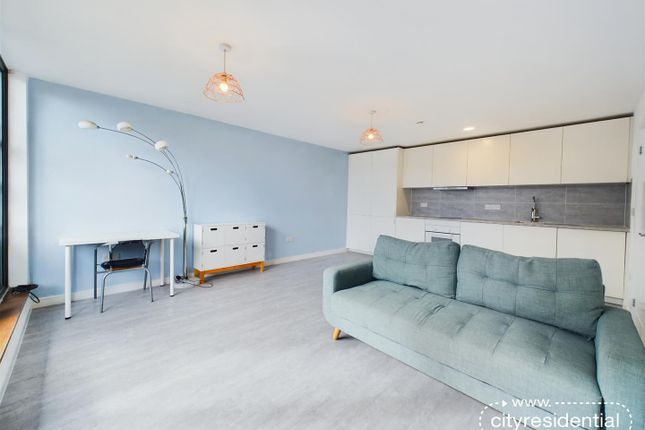 Flat for sale in London Road, Liverpool