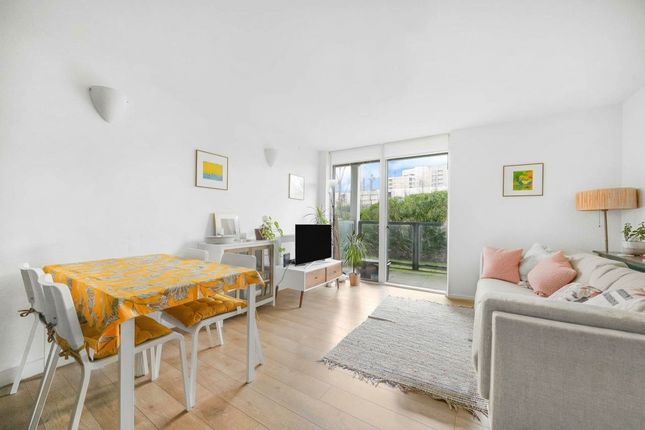 Flat 4, Kinnear Apts Chadwell Lane, London photo 2