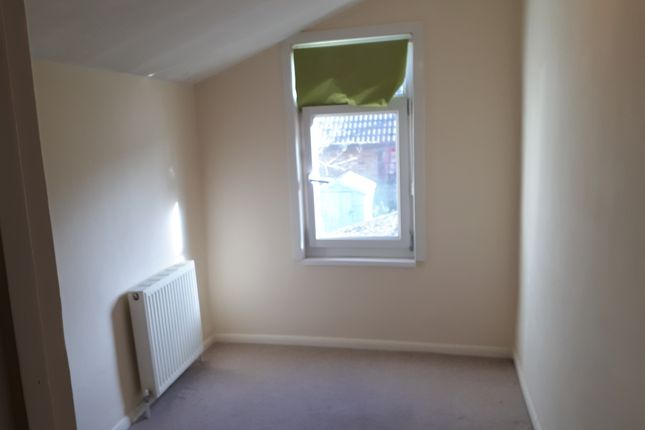 Terraced house to rent in King Street, Gillingham