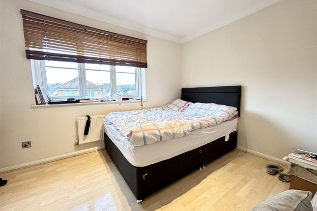 9, Challinor, Essex photo 3