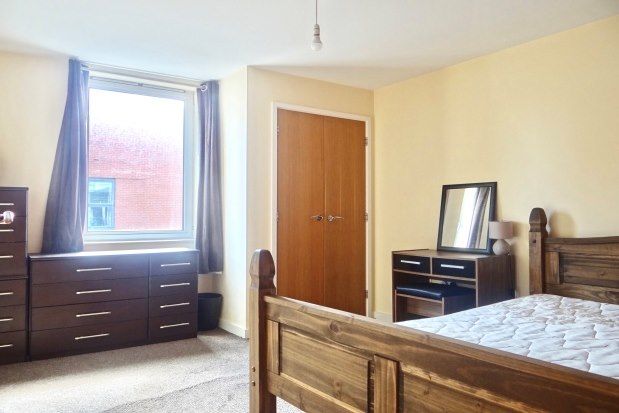 Flat to rent in Ramillies House, Portsmouth