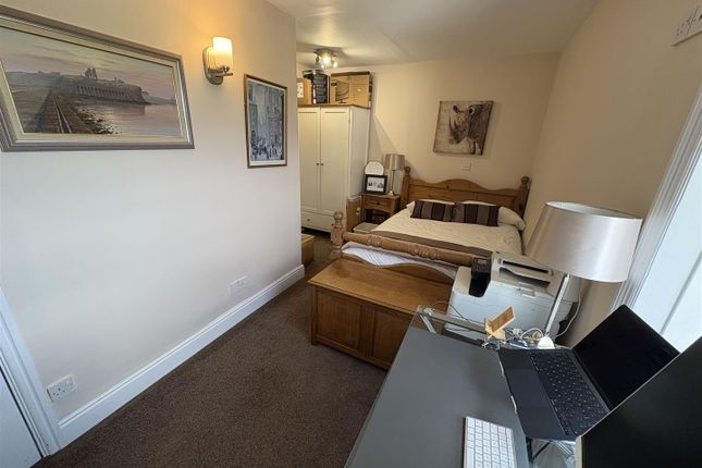 108, Roberttown Lane, Liversedge photo 5