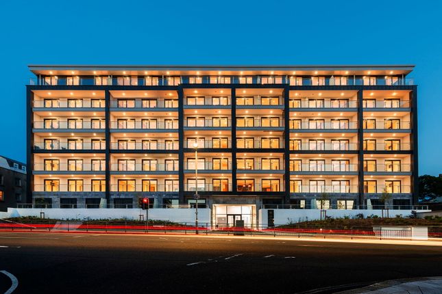 Thumbnail Flat to rent in Notte Street, Plymouth