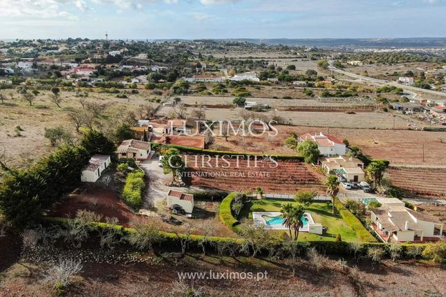 Block of flats for sale in 8600 Praia Da Luz, Portugal