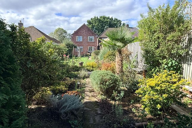 37 Spencefield Drive, Leicester photo 3