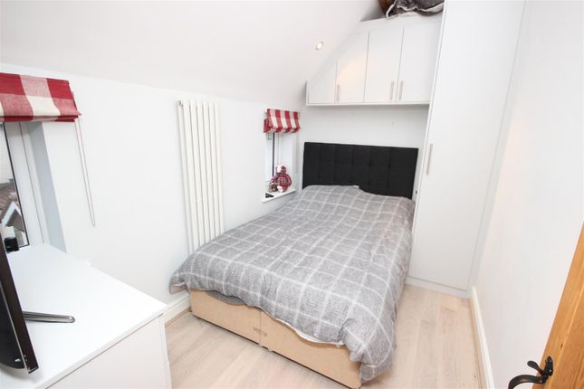 Flat for sale in Flat 10, Hackmans Gate Lane, Belbroughton, Stourbridge