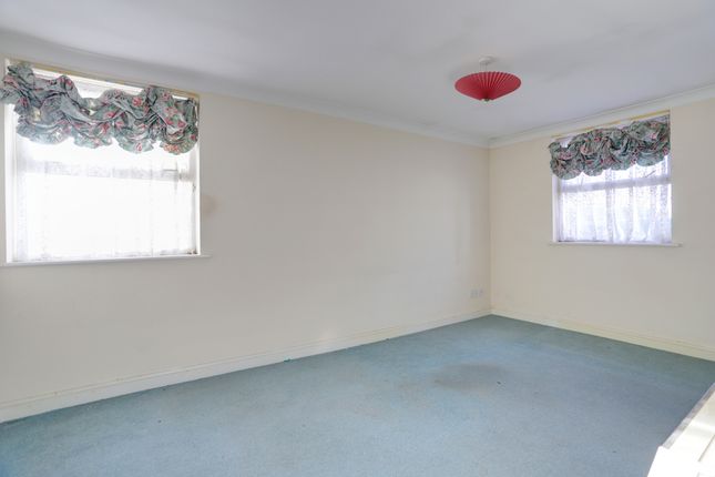 16 Spencer Court, Hartington Close, Orpington photo 3