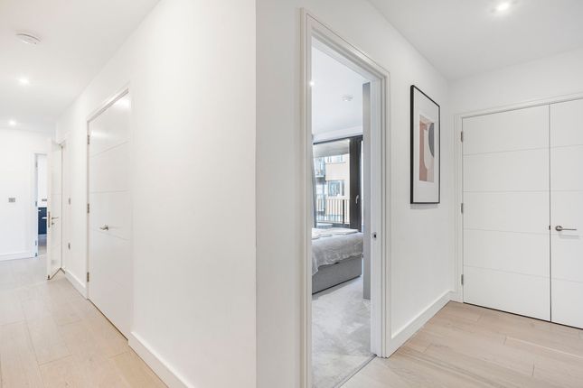 Flat to rent in Gorsuch Place, London