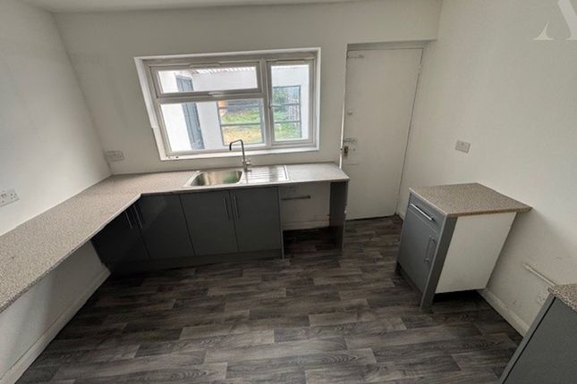 47 Moat House Road, Birmingham photo 3