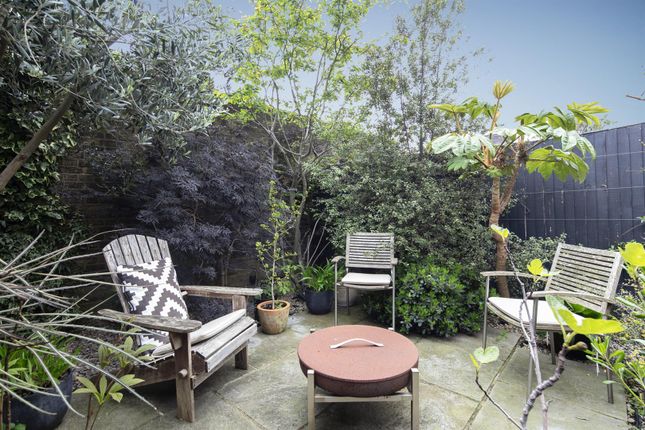 End terrace house for sale in Consort Road, Peckham