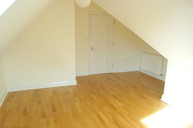 6, Deerbrook, Burgess Hill photo 4