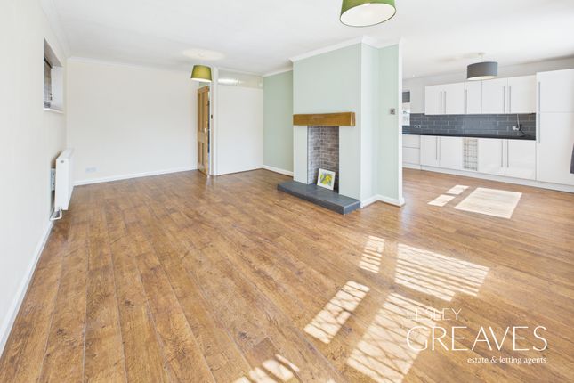 Lounge/Kitchen