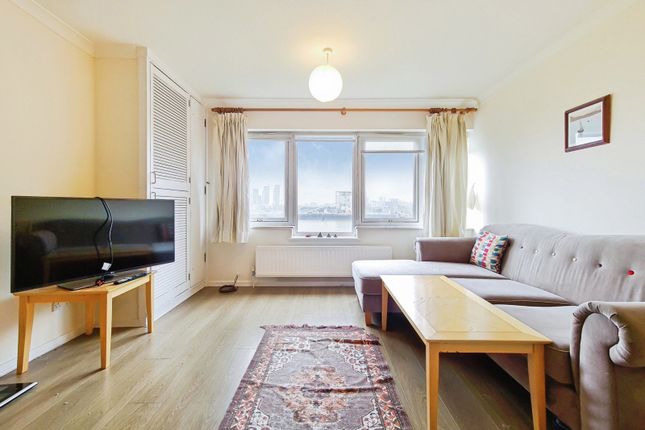 2-bed flat on Amsterdam Road, London, £2,200/mo
