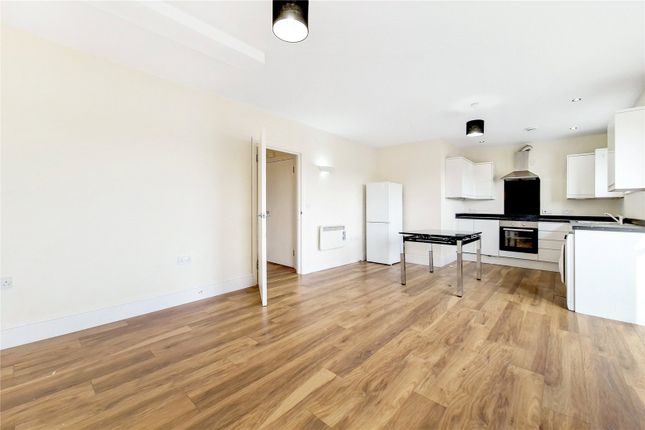 Flat for sale in Chingford Mount Road, London