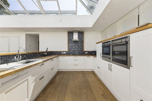 Calex,, Micheldever, Hampshire photo 4