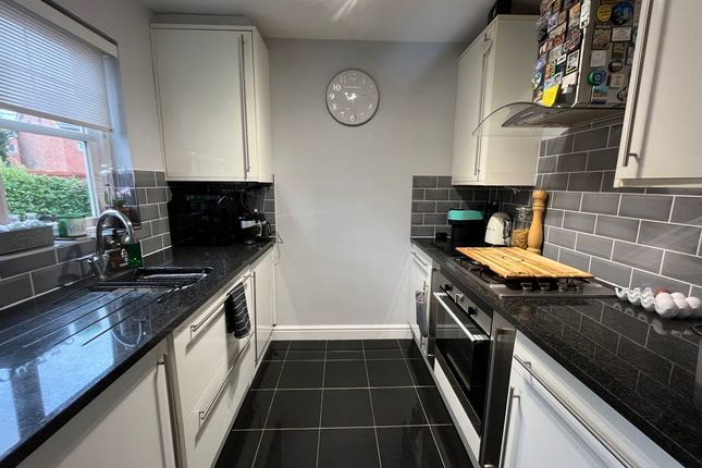 22, Chapel Meadow, Tring photo 3