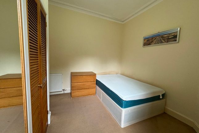 Thumbnail Flat to rent in Milton Street, Abbeyhill, Edinburgh