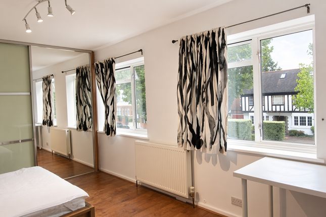 56A, Chartfield Avenue, London photo 3