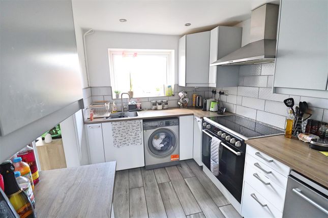 Semi-detached house to rent in Coldnailhurst Avenue, Braintree