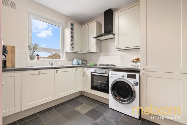 Flat 33, Sanders House Pathfield Road, London photo 4