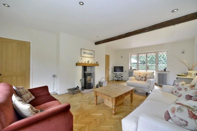 Yew Cottage, Mellersh Hill Road, Wonersh Park photo 4