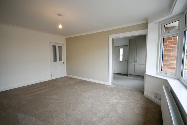 24, Fairway, Selby photo 4
