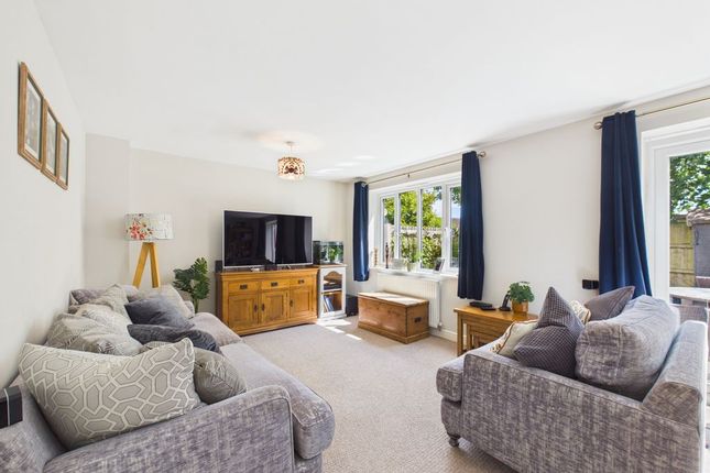 85, Bartletts Elm, Langport photo 2