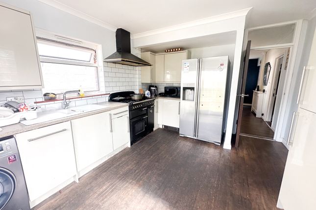 69, Strover Street, Gillingham photo 5