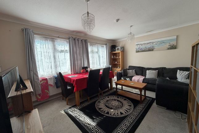 Pavilion Bungalow, Hook Lane, Bognor Regis photo 3