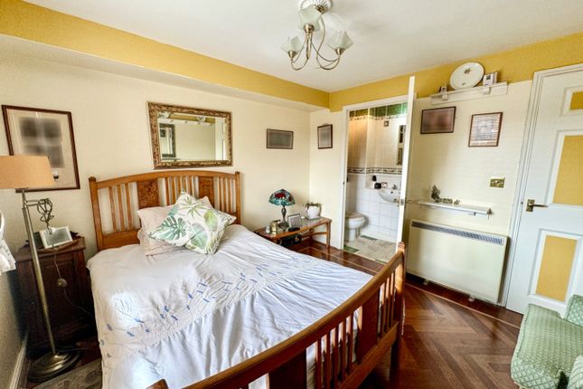 Flat for sale in Russell Quay, West Street, Gravesend, Kent