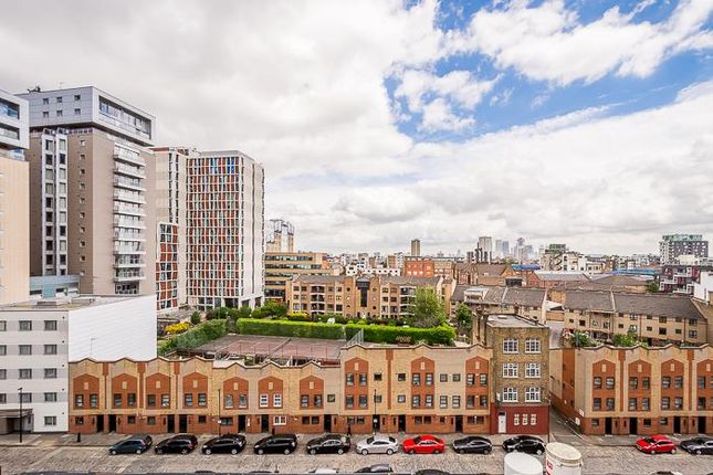 Thumbnail Flat for sale in Chaucer Gardens, London