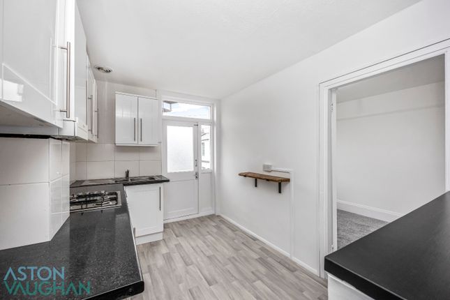 Flat 2, 5 Arundel Terrace, East Sussex photo 3