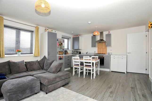 47, Porter Avenue, Peterborough photo 3