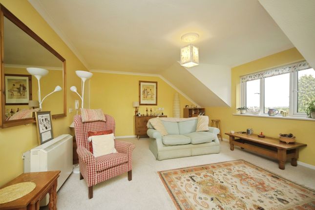 31, Priory Court, Wellington photo 3
