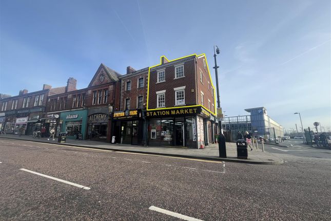 Commercial property to let in Wallgate, Wigan
