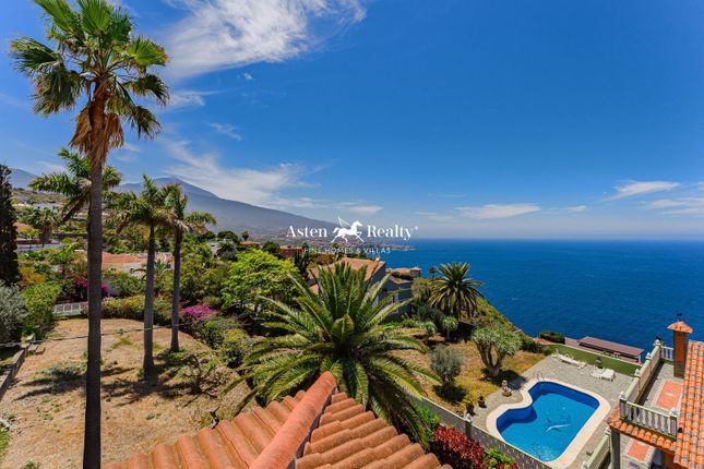Villa for sale in Santa Ursula, Santa Cruz Tenerife, Spain